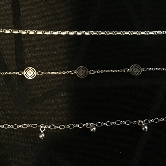 NWT AVON Three(3) Silvertone chain bracelet set,  various designs (2004) - Picture 6 of 14